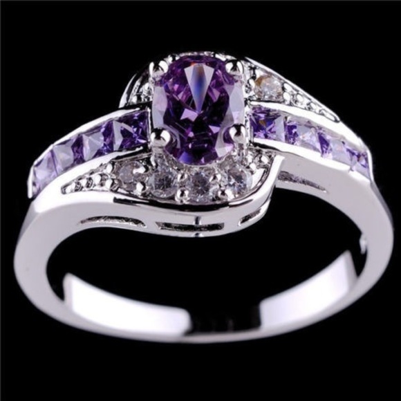 NEW Womens Halo Ring in Purple Size 7 - Picture 3 of 5